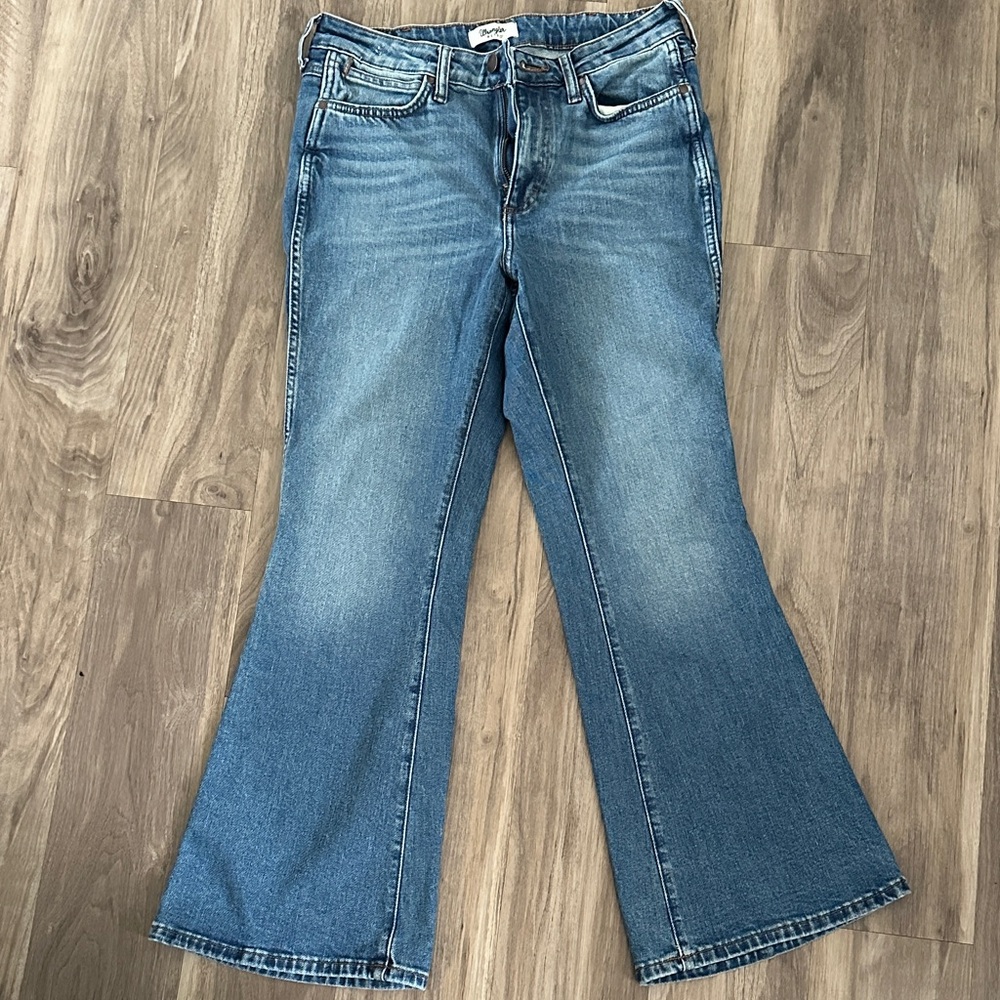 Women’s Classic wrangler Blue Flare Jeans